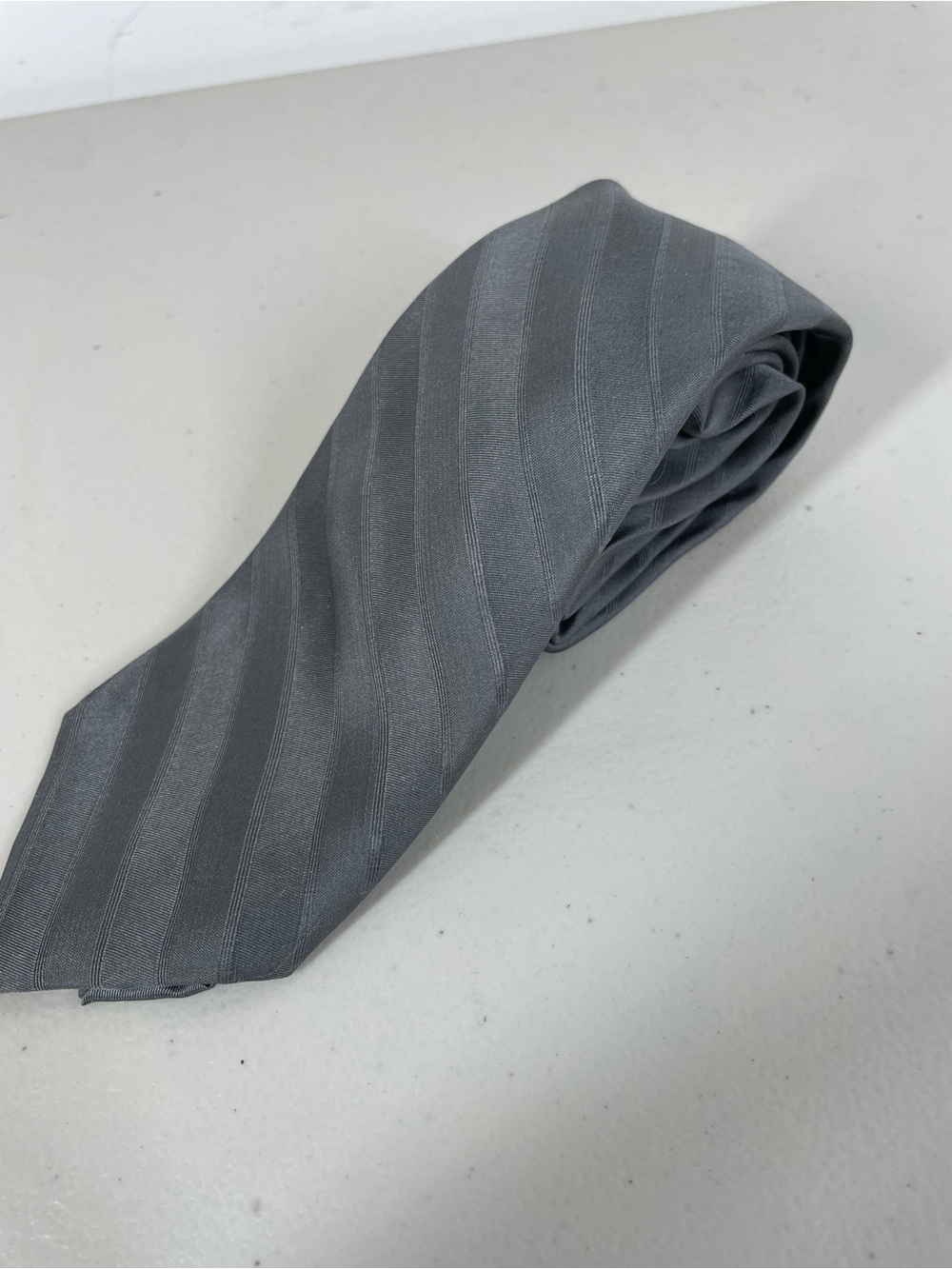 Yves Saint Laurent Gray Silk Necktie Striped Classic Designer Dress Tie